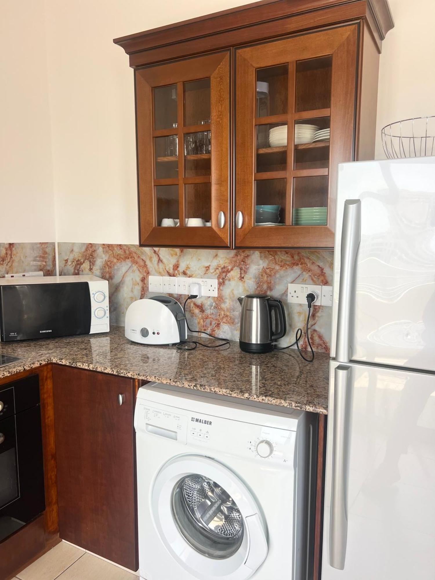 Apartment Capella, Larnaca Bagian luar foto